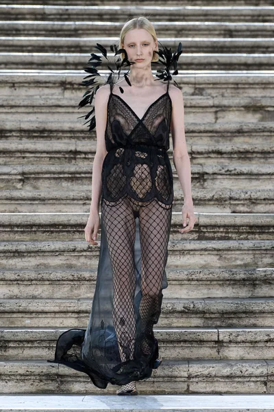 Look 36